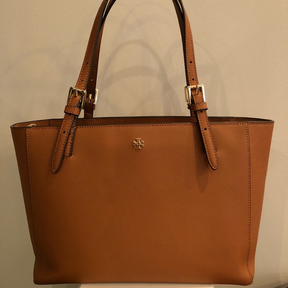 Tory Burch Small York. Barely used.